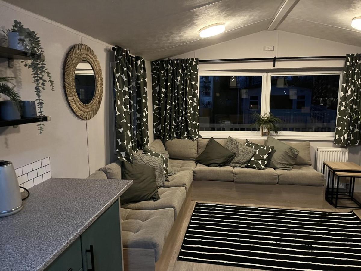 Beautiful 3 Bedroom Caravan With Hot Tub - Tattershall Lakes Dış mekan fotoğraf