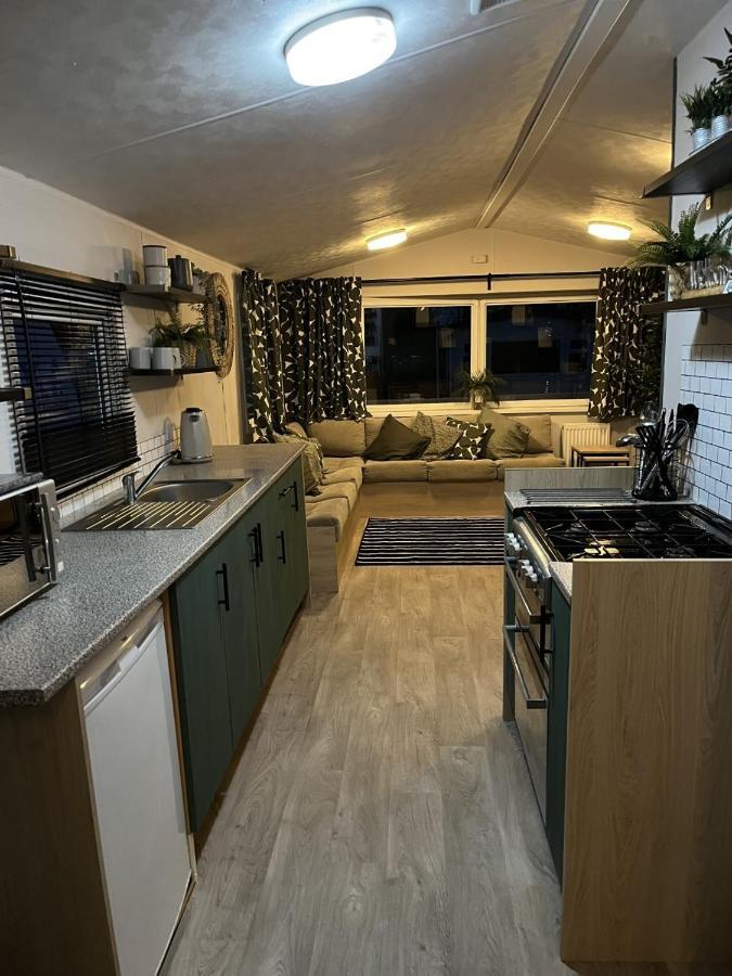 Beautiful 3 Bedroom Caravan With Hot Tub - Tattershall Lakes Dış mekan fotoğraf