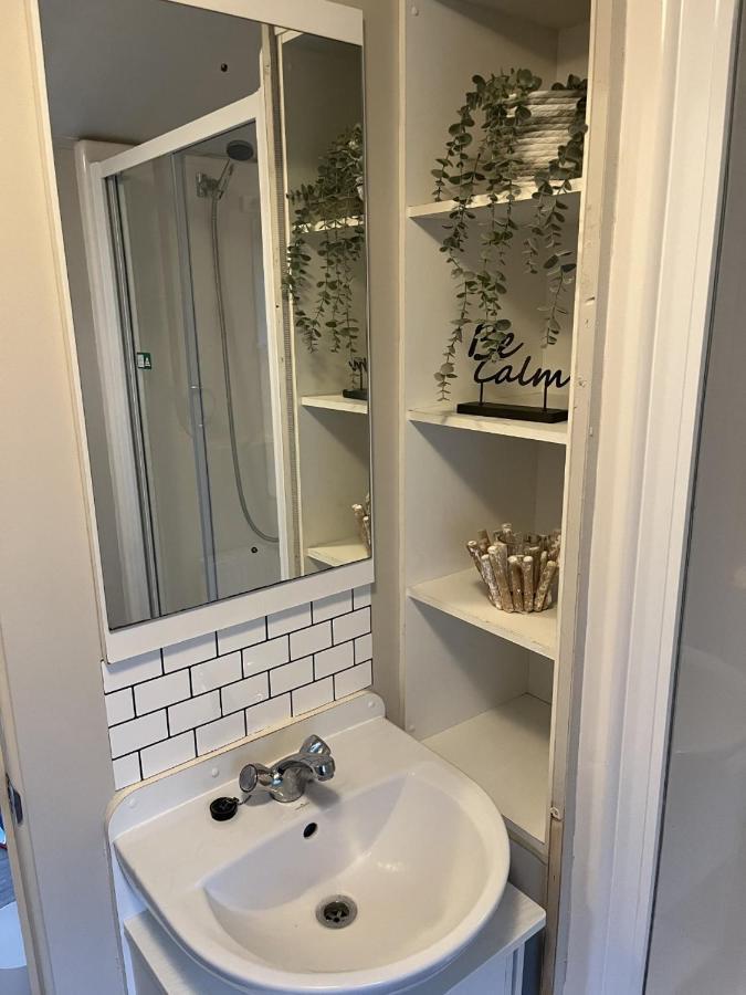 Beautiful 3 Bedroom Caravan With Hot Tub - Tattershall Lakes Dış mekan fotoğraf