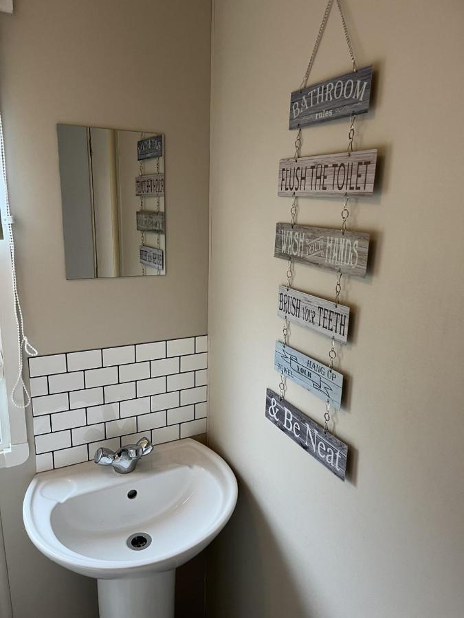 Beautiful 3 Bedroom Caravan With Hot Tub - Tattershall Lakes Dış mekan fotoğraf